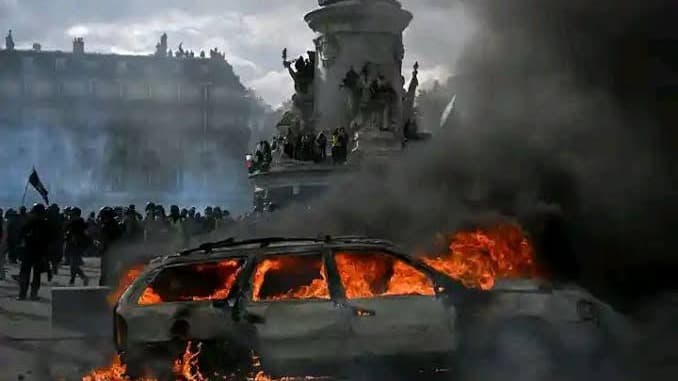 France Proposes Tougher Measures to Hold Rioters, Families Accountable