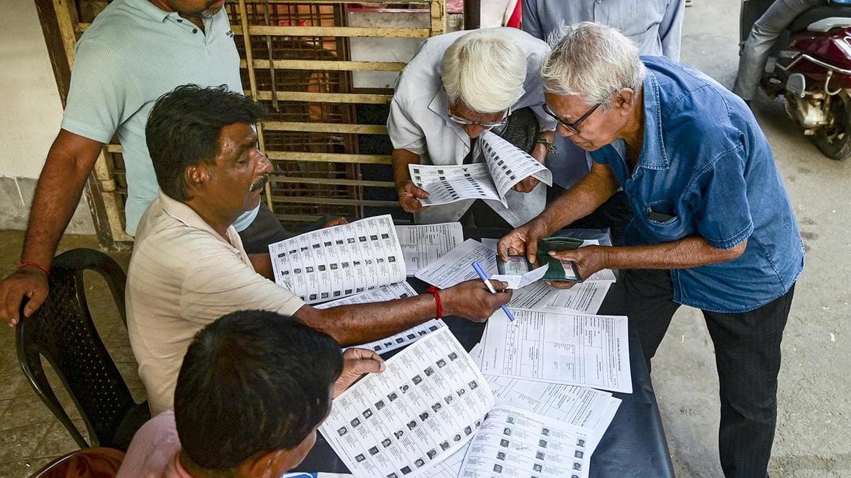 West Bengal Election Commission Faces Authority Dispute Over Voter Inclusion Appeals